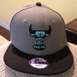 Youth Bulls Windy City flat bill snapback hat